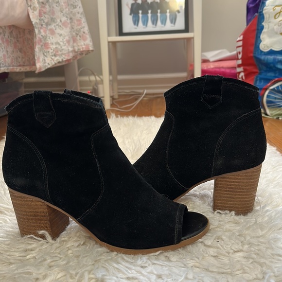 Crown Vintage Western Booties in Black Size 7 - Picture 2 of 5